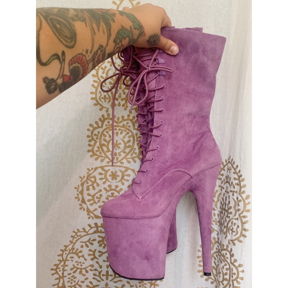 Pleaser Sz 10 Pole Dance/ Stripper/ Burlesque /Badass Heeled Boots in La…